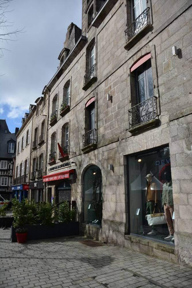 Maison proche du salon de coiffure GLV